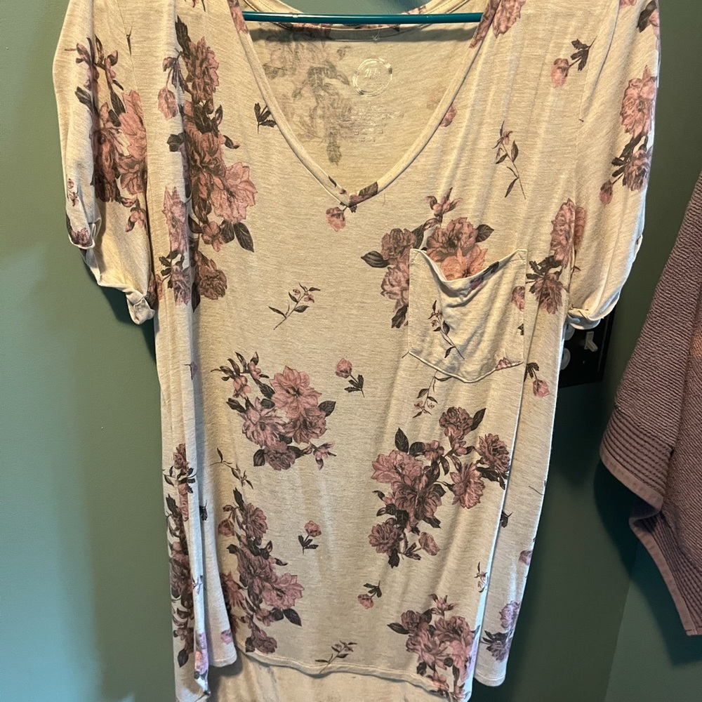 Maurice’s Floral 24/7 T